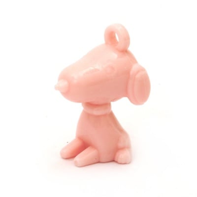 Висулка плътна куче 40x26x21 мм дупка 3.5 мм розова -50 грама ~ 8 броя