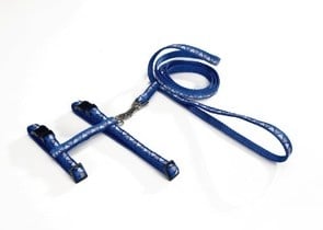 Нагръдник с повод в различни цветове