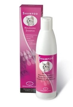 Подхранващ шампоан за котки