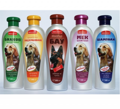 Шампоан Миазоо За кучета и котки със сплъстена козина. С помощта на съдържащия се кератин козината става мека и лесна за разресване - 200мл