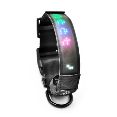Doggy Village, Интерактивен светещ нашийник за кучета с цветен LED дисплей