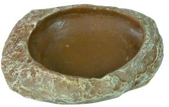 Купа за вода и храна.