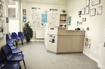 5 неща, които не бива да казвате, когато сте в чакалнята на ветеринарна клиника