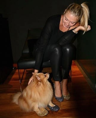 Мария Шарапова седнала с Долче