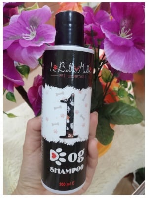 Хидратиращ шампоан за кучета La Bella Madlen - с масло от ветивер, бор, арган, тривитаминол, 200 мл