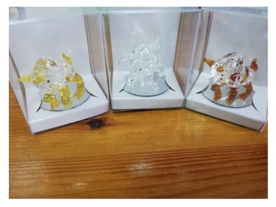 СТЪКЛЕНА ФИГУРКА БИК / ВОЛ - за привличане на финансово благополучие