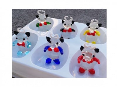 ЦВЕТНА СТЪКЛЕНА ФИГУРКА БИК / ВОЛ - за привличане на финансово благополучие