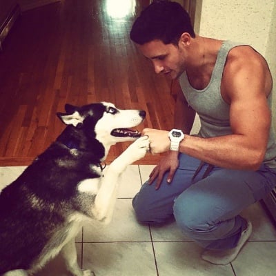 Вижте симпатичния д-р Майк и неговото куче, които покориха интернет