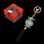 Ключодържател бухал с пискюл