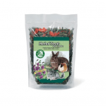 Люцерна с добавени нарязани и изсушени моркови и мента