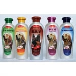 Шампоан Миазоо За кучета и котки със сплъстена козина. С помощта на съдържащия се кератин козината става мека и лесна за разресване - 200мл