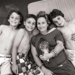 Свраката Пингвин - удивително умният и обичан домашен любимец на семейство Блум