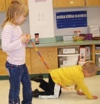 Момче на каишка