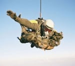 Парашутист с куче