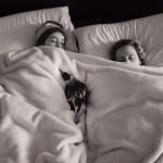 Свраката Пингвин със стопаните си